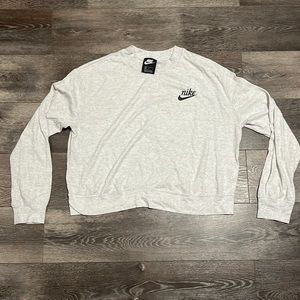 Grey nike long sleebe